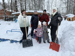 Наш трудовой "снежный" десант!.